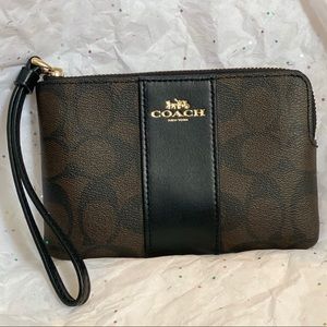 Coach Wristlet wallet